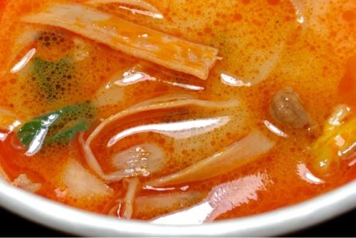 実食 ごぼうをそのまま麺にした 豆乳担々風 参鶏湯風スープが超ごぼう